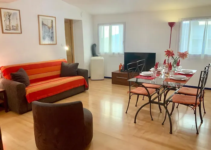 Very Cosy Flat In Heart Of Old Town Of Nice Near Beach